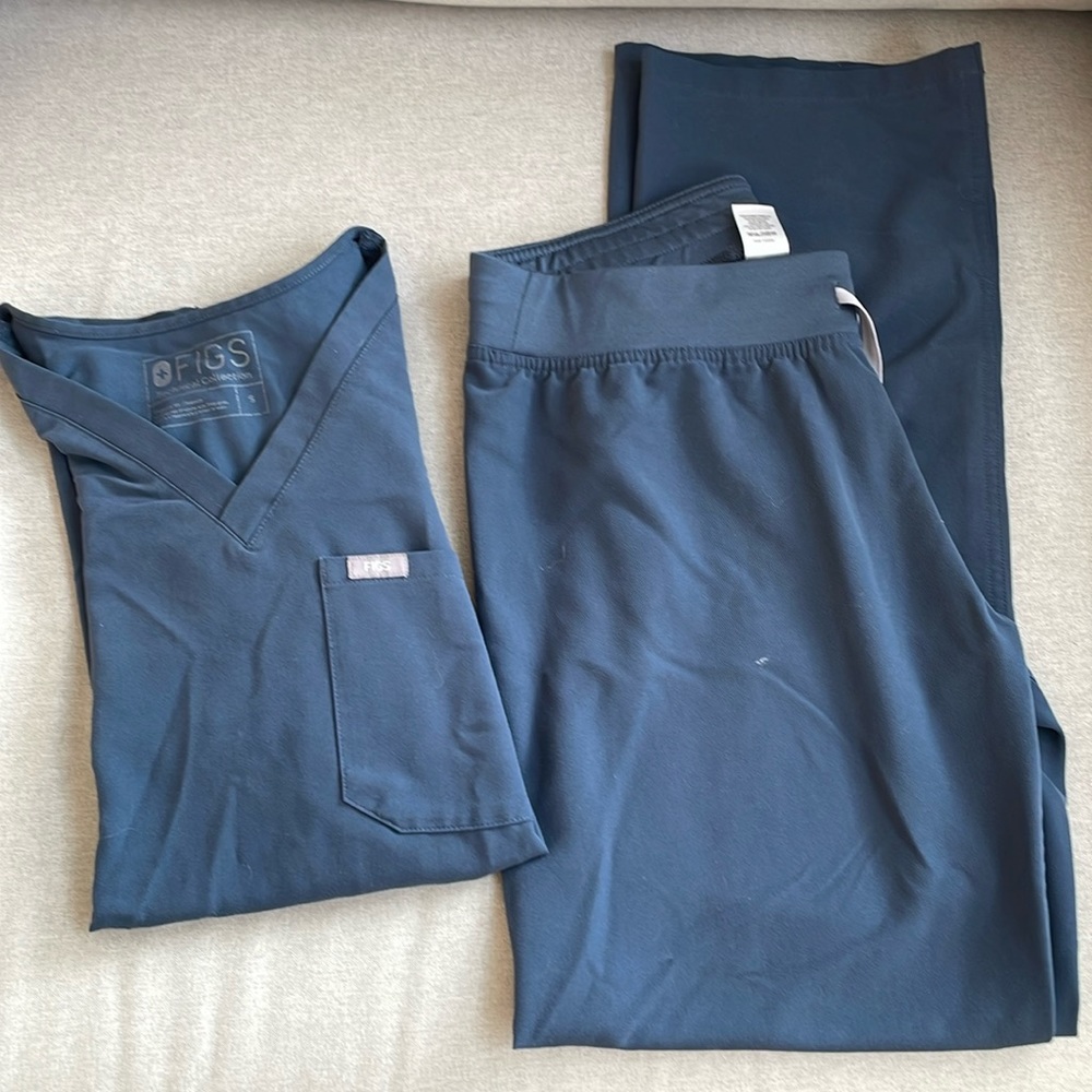 Figs Livingston basic scrub set, women’s small, dark harbor